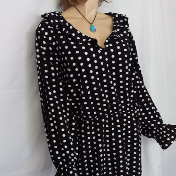 Must-Have! Nwt Lane Bryant Black & White Polka Dot Tunic Sz 28 Ruffled Neck - Picture 2 of 7